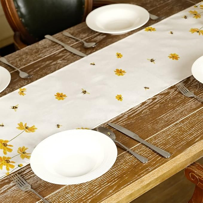 Bee White Table Runner & Placemat Set | Beezzit   Beezzit