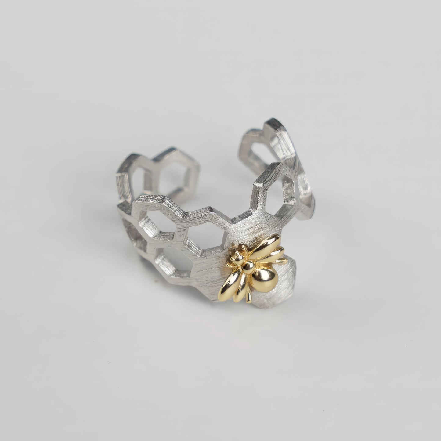 Bee Hive Ring Beezzit