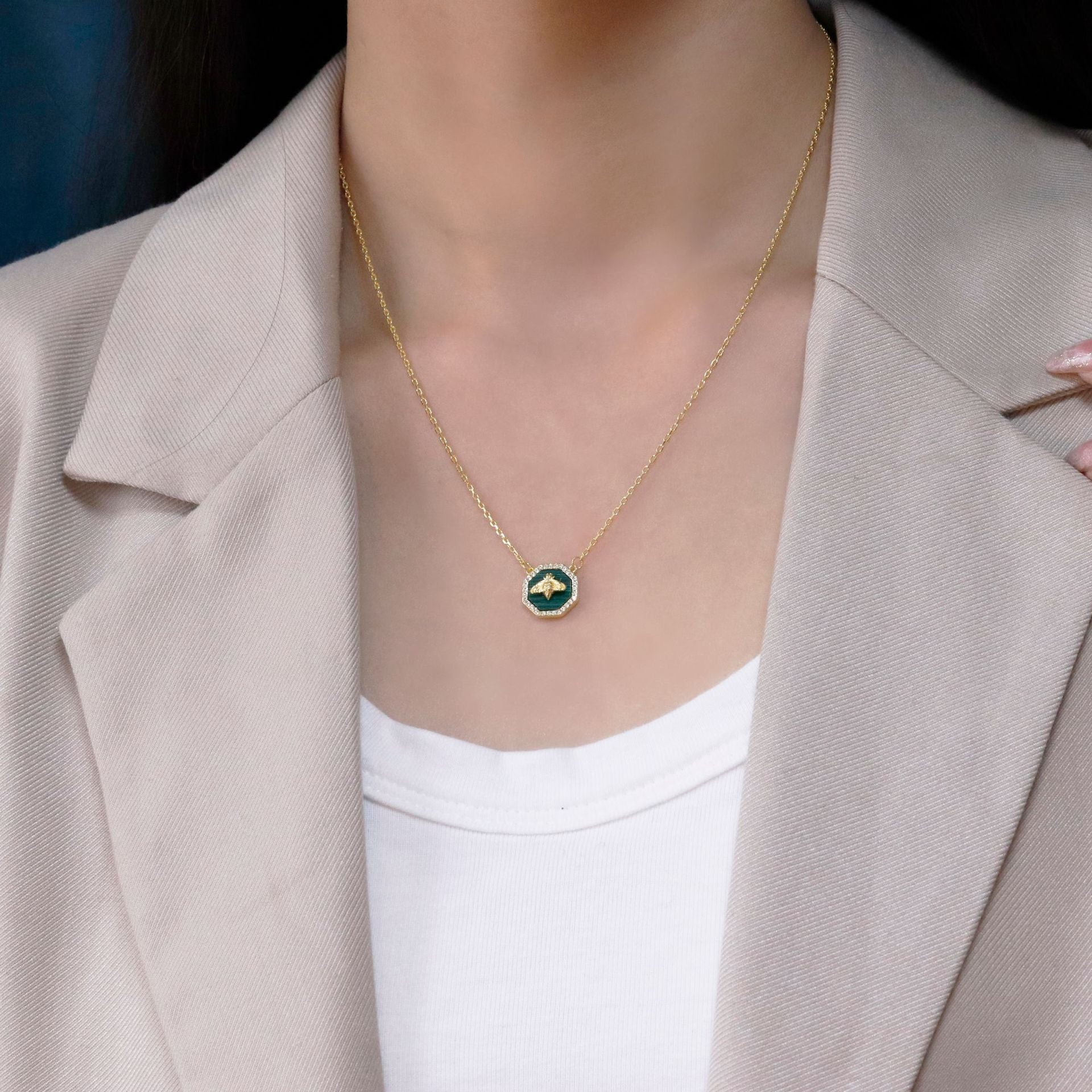 Bee Malachite Necklace | Beezzit  