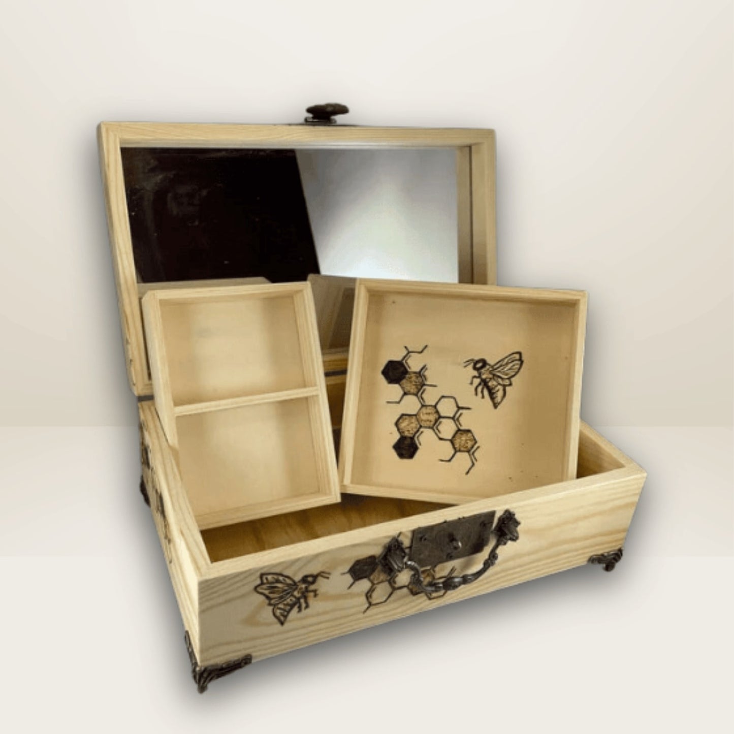 Honeybee Jewelry Storage Box Beezzit