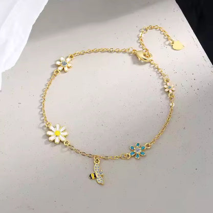 Daisy Bloom Bee Bracelet