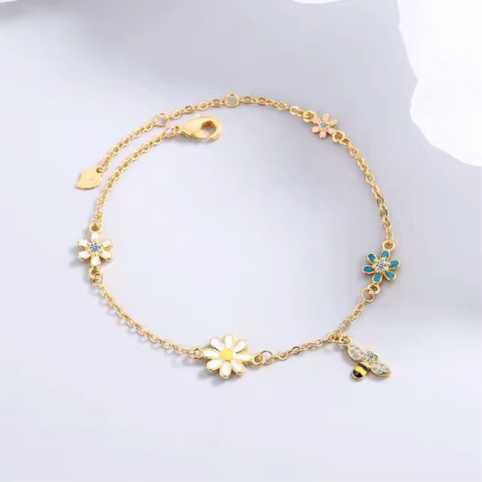 Daisy Bloom Bee Bracelet