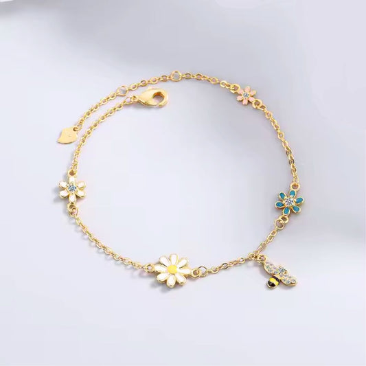 Daisy Bloom Bee Bracelet