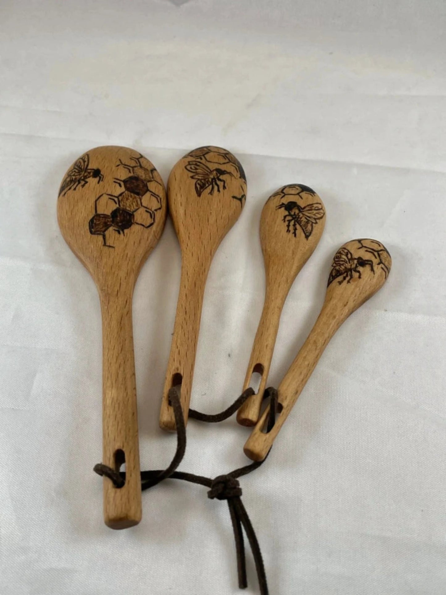 Bee Measuring Spoon Set Beezzit